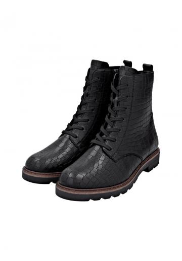 Ботинки на шнуровке