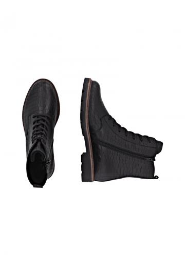 Ботинки на шнуровке