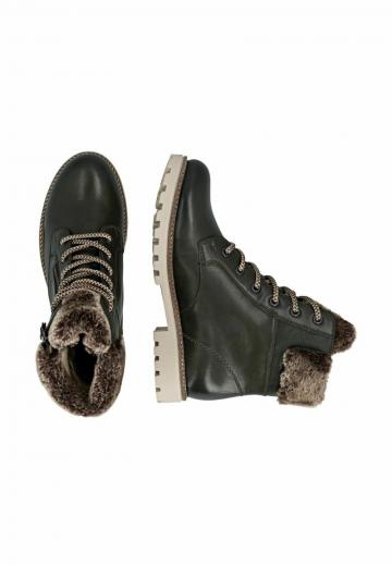 Зимние ботинки