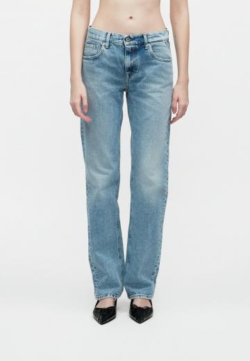 Прямые джинсы
