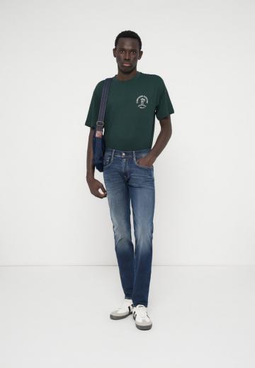 Узкие джинсы