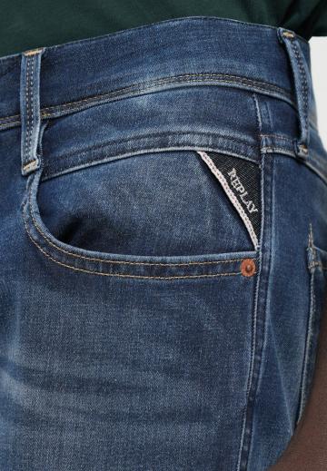 Узкие джинсы