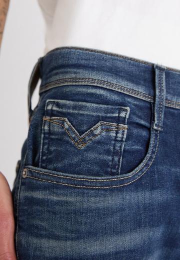 Узкие джинсы