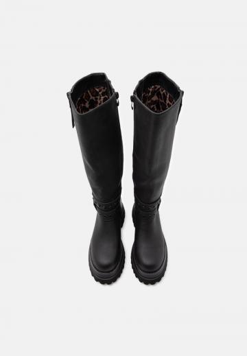 Сапоги на шнуровке