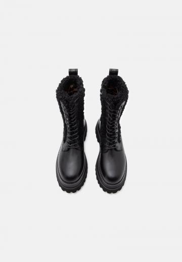 Сапоги на шнуровке