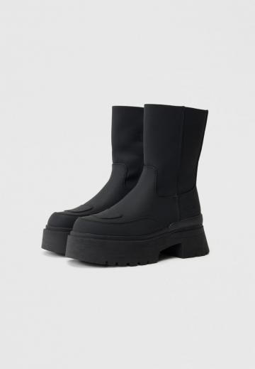 Полусапожки на платформе