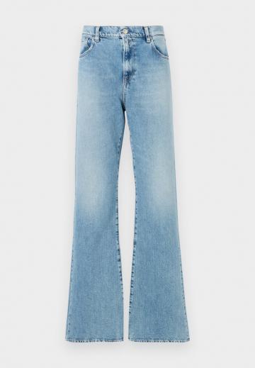 Свободные джинсы