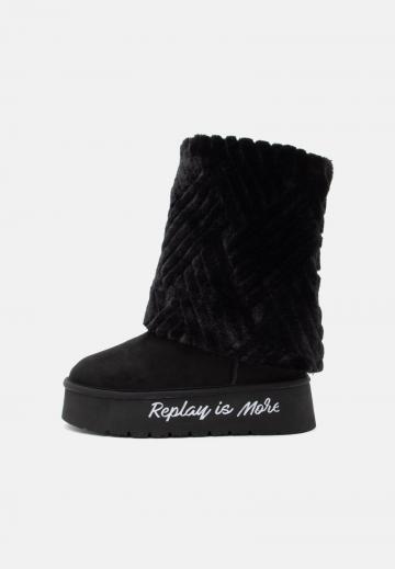 Зимние ботинки