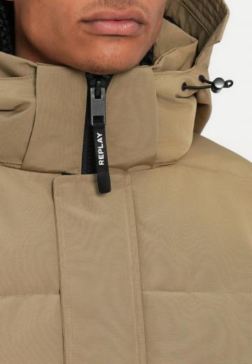 Зимняя куртка