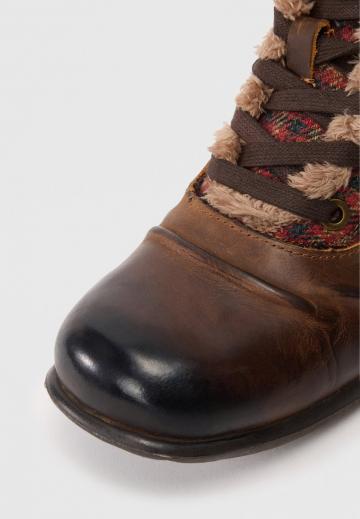 Ботинки на шнуровке