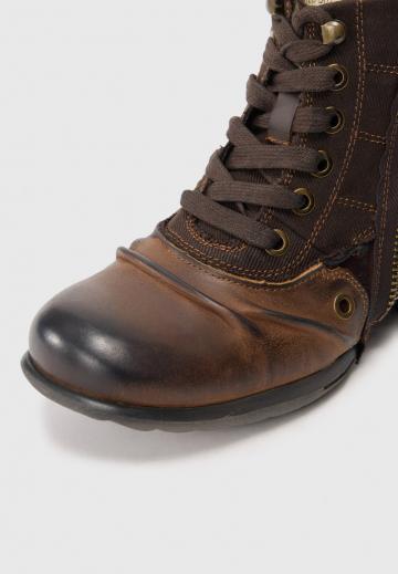 Ботинки на шнуровке