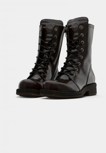 Ботинки на шнуровке