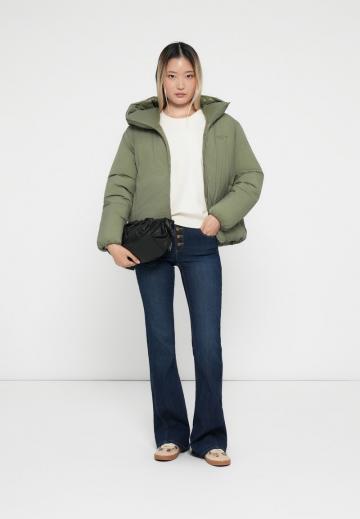 Зимняя куртка