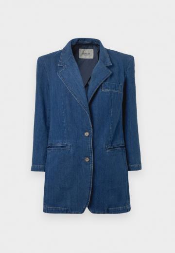 Длинный блейзер