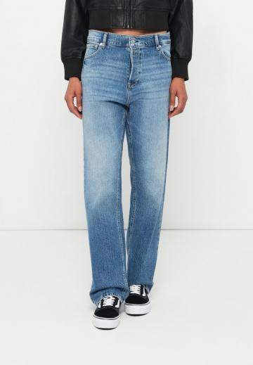 Свободные джинсы