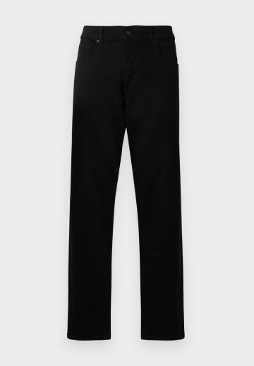 Свободные джинсы