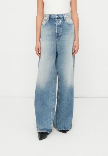 Свободные джинсы