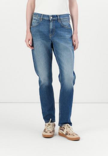Прямые джинсы
