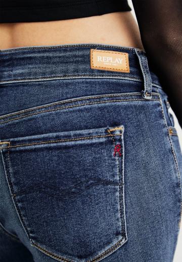 Клешеные брюки