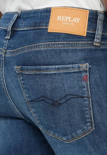 Клешеные джинсы