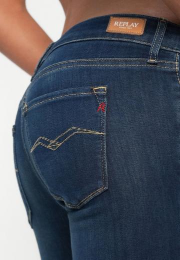 Клешеные джинсы