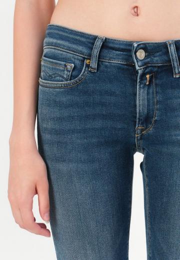 Клешеные брюки