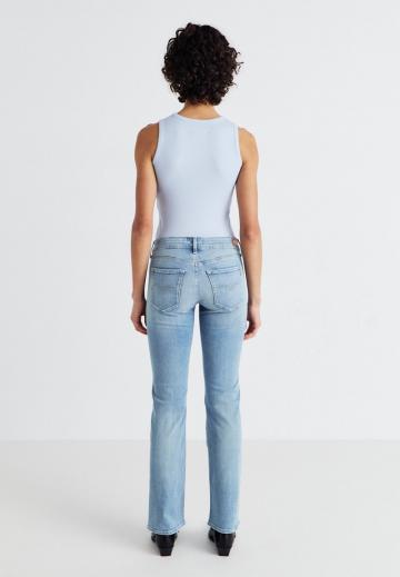 Джинсовая жилетка