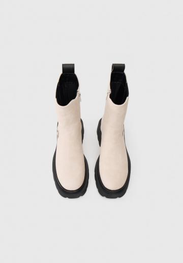 Полусапожки на платформе