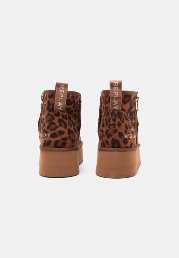 Полусапожки на платформе