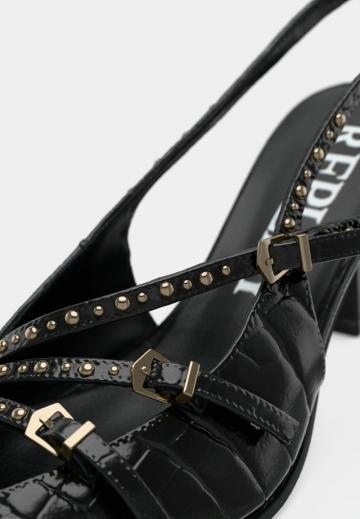 Туфли на высоком каблуке