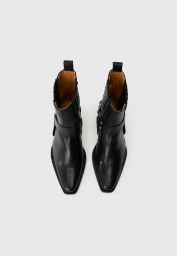 Ковбойские сапожки