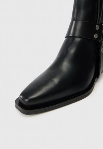 Ковбойские сапожки