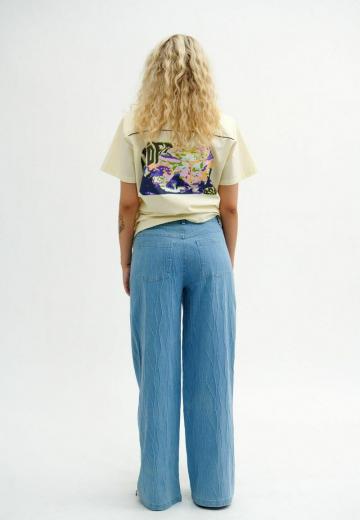 Прямые джинсы