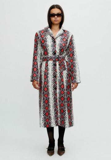 Пальто из искусственной кожи