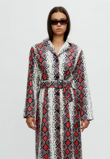 Пальто из искусственной кожи