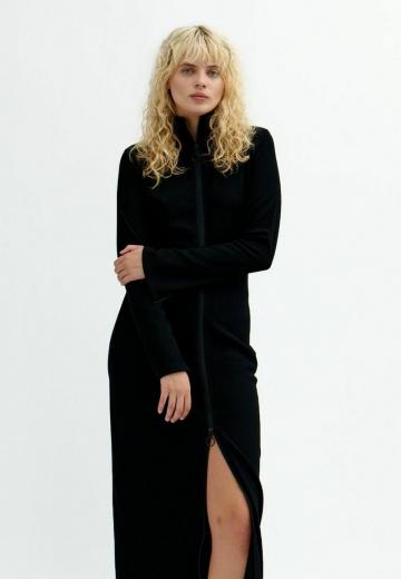 Вязаное платье