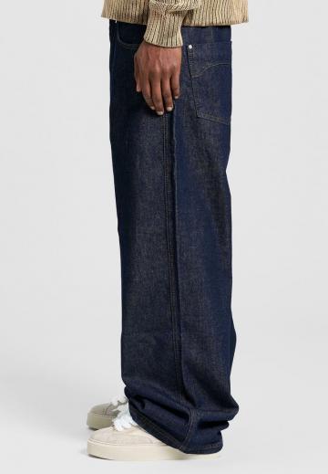 Свободные джинсы