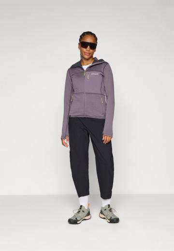 Спортивная толстовка