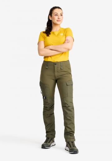 Брюки с накладными карманами