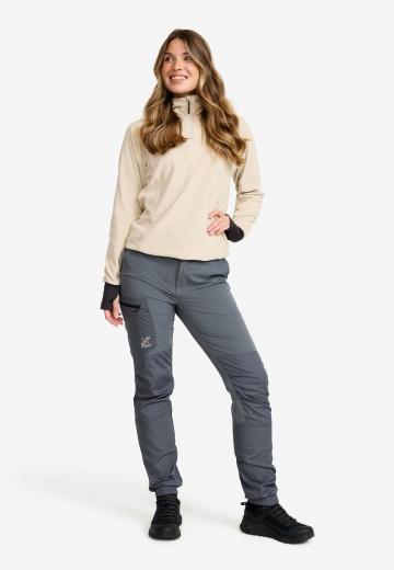 Брюки с накладными карманами