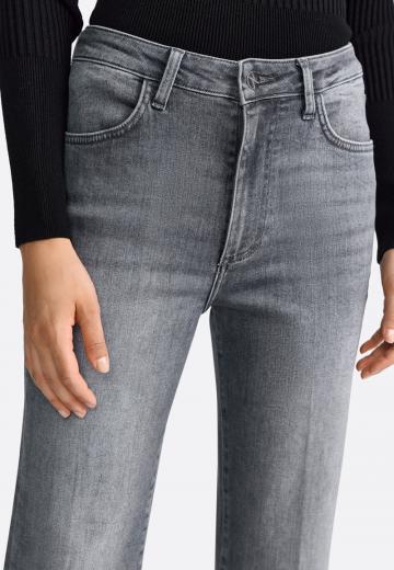 Короткие джинсы