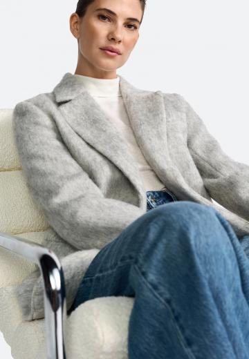 Короткое пальто