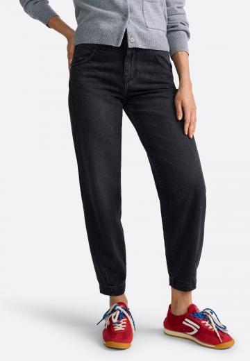 Короткие джинсы