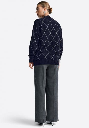 Жаккардовая вязаная кофта
