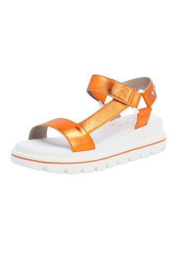 Босоножки на танкетке