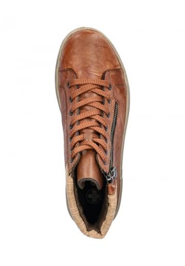 Зимние ботинки