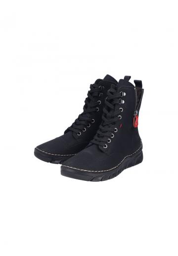 Ботинки на шнуровке