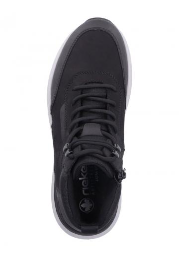 Ботинки на шнуровке