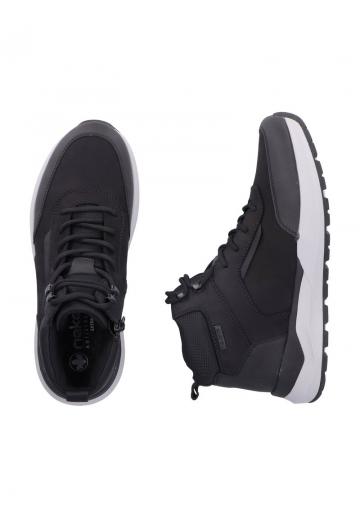 Ботинки на шнуровке