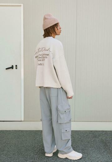 Брюки с накладными карманами